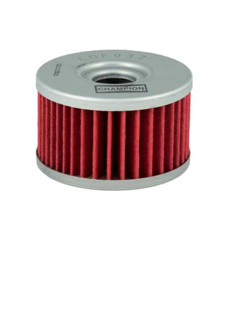 Масляный фильтр Champion COF037 (Аналог: HF137) для Suzuki (16510-37440, 16510-37450)