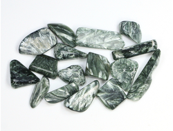 Клинохлор (серафинит), галтовка в ассортименте, Иркутская обл., Коршуновское м-е. (10-20 мм, 0,2-0,7 г) №22745