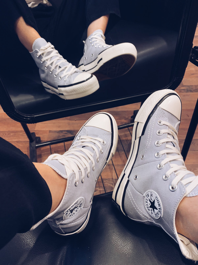 Кеды Converse Chuck 70 Plus серые A00741c на ногах фото