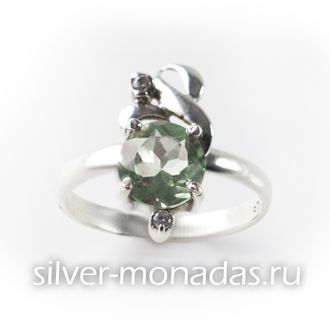Серебряное кольцо с зеленым аметистом и фианитом (СЦ1А3)