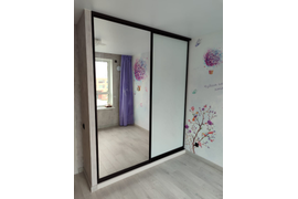 Шкаф купе зеркальный