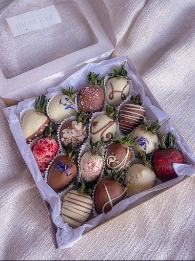 Набор из клубники в шоколаде