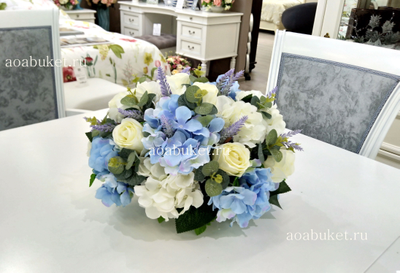 Композиция из искусственных цветов - белая и голубая гортензия № М034 - купить в Москве