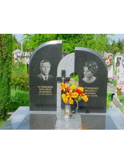 Двойной памятник из гранита