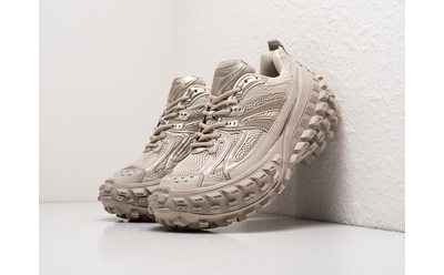 Balenciaga Men's Defender Trainers In Beige