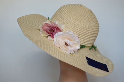 stefania-maiaroli-shlyapa-s-tsvetkom-10013-letnyaya