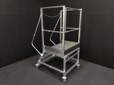 Лестница с площадкой ЛС-0.72