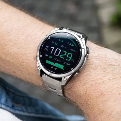 Часы Garmin Fenix 8 - 47mm AMOLED Sapphire Bare Titanium / Graphite / Titanium Band