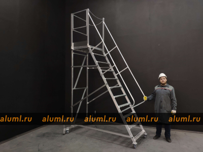 Лестница с площадкой ЛС-2.7 проход влево