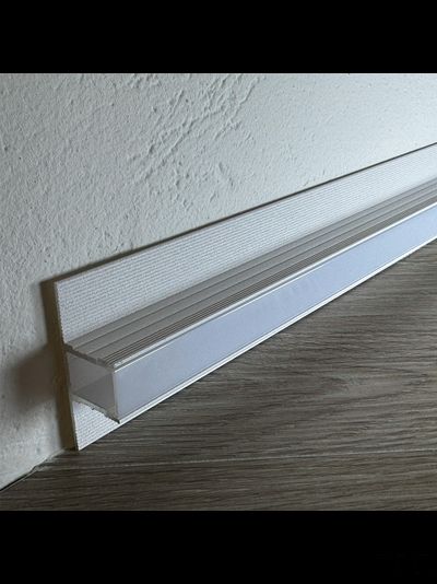 Декоративный стеновой профиль Pro Design 534 Белый