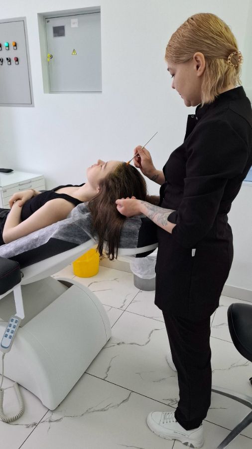 фотодинамическая терапия Heleo4 для волос