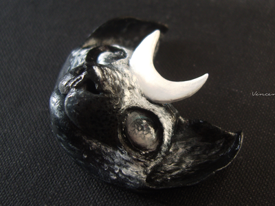 Необычная брошь в стиле фэнтези "Лунный котик - заклинатель звёзд"