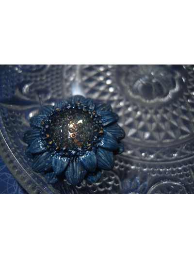 "Каллистефус Галактика", мини брошь с космическим цветком