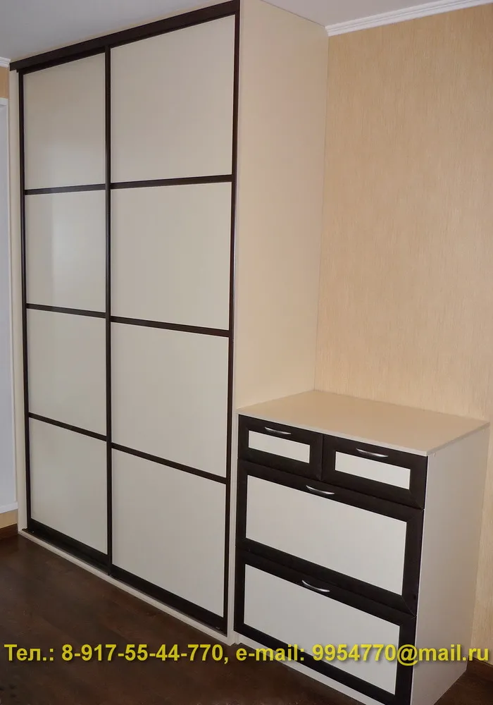 081 Шкаф-купе