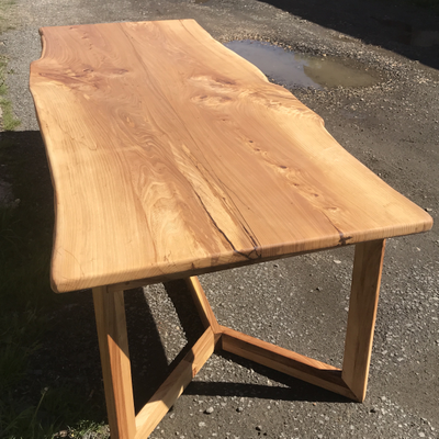 большой стол для веранды из массива