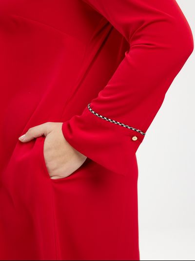 Маленькое красное платье