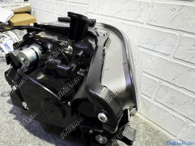 Передние фары Lexus GX 460 2013-2023 с автокорректором AFS