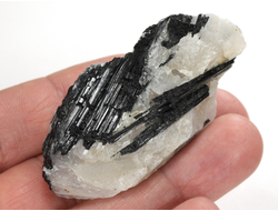 Кварц, черный турмалин (шерл), необработанный образец, Бразилия (58*25*26 мм, 36 г) №38083