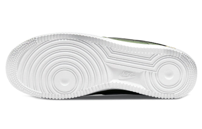 Кроссовки Nike  Air Force 1 '07 LV8 Oil Green  подошва