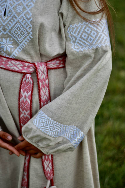 plate-v-russkom-stile-makosh-yaraya-beliy