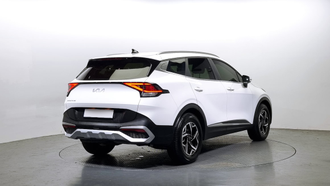 Автомобиль Kia Sportage 2.0 CRDI AT 2WD Prestige 2022 год