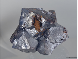 Куприт, сросток кристаллов. Россия. 31*30*31мм