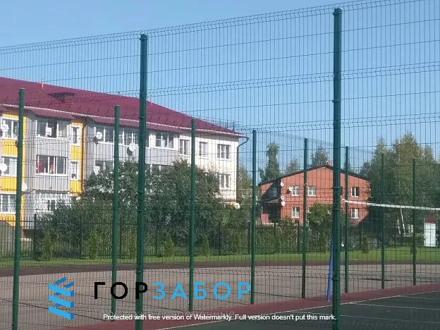 Забор для спортплощадки из 3D панелей
