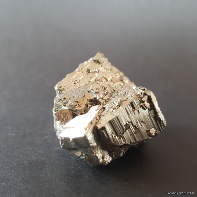 Пирит. Сросток кристаллов. Перу. 43*32*21мм