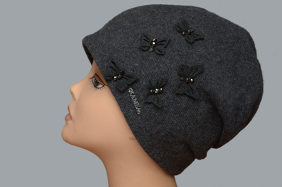 Женская шапка Kamea Польша Matylda графитового цвета с бабочками