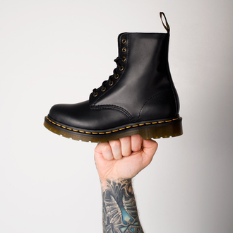 Doc martens 146 mens black best sale