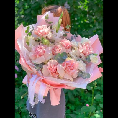 БУКЕТ ИЗ РОЗОВЫХ РОЗ