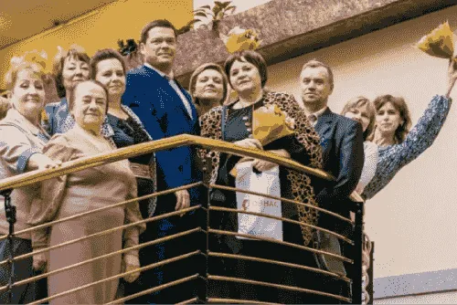 Встреча проходила в Атриум-Палас-Отеле, где в фойе мы сфотографировались на память с прездентом "ДЭНАС" С.Рявкиным
