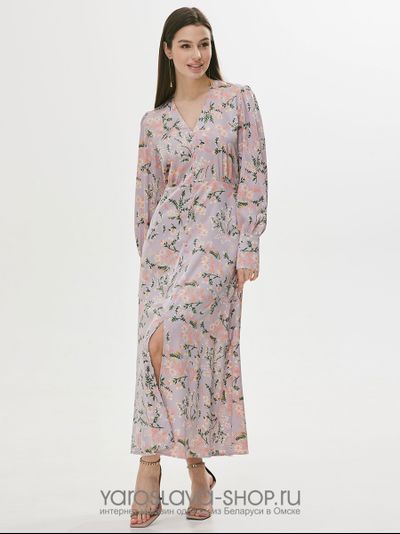Нежное шелковое платье с растительным принтом