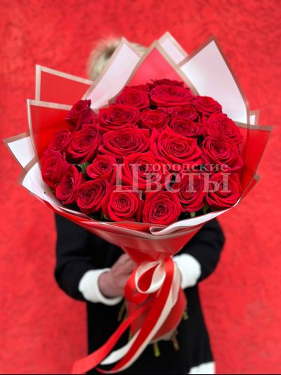 букет из 25 красных роз