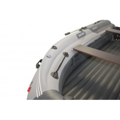 Моторная лодка SKAT TRITON 370 интегрированный фальшборт