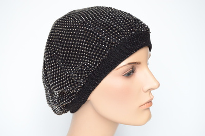 Женский головной убор весенний со стразами