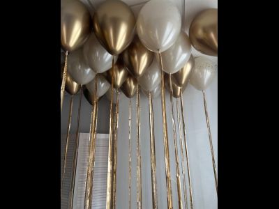 Шары под потолок золото хром и белый песок с дождиком 20шт