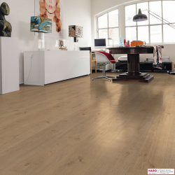 Декор ламината Haro Tritty 100 Gran Via Дуб Портлэнд Пуро 533140 в интерьере комнаты