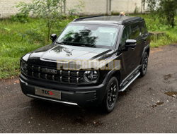 Пороги алюминиевые с пластиковой накладкой (карбон серебро) 1720 мм ТСС для Haval H3 2024-