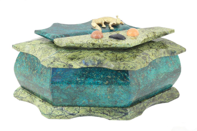 Шкатулка большая из змеевика, разные формы