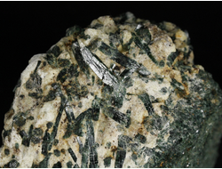 Актинолит в белом тальке, необработанный, дикий образец, Россия, Северный Кавказ, КЧР (105*87*58 мм, 791 г) №37777