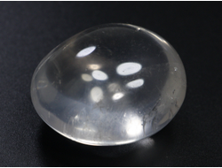 Кварц лунный "Джиразоль", галтовка крупная, Мадагаскар (41*38*24 мм, 56 г) №23178