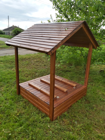 Песочница Выше Всех Ладушки с крышей