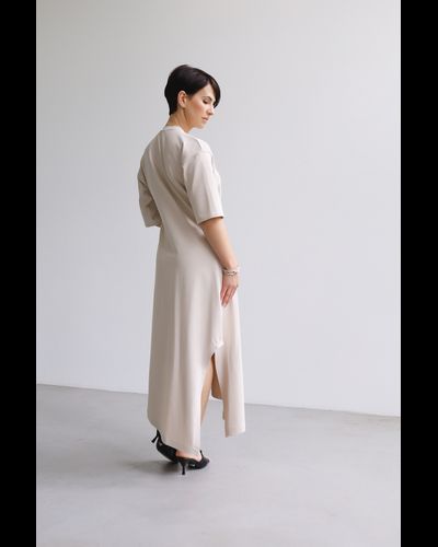 Платье-футболка с асимметричным подолом  (слоновая кость) - 50/52