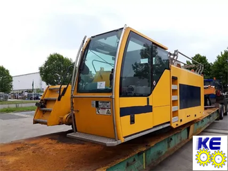 Стекло за дверью кабины крановщика Liebherr LTM1030-1400