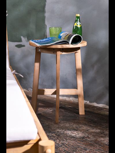 Кофейный стол Round из массива акации