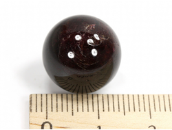 Шар Гранат Альмандин, Индия (16 мм, 8,1 г) №35925