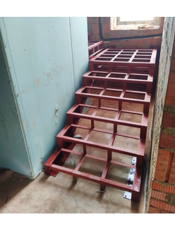 мк №5. металлокаркас грунтованный. двойной косоур под зашивку (лазерная резка)