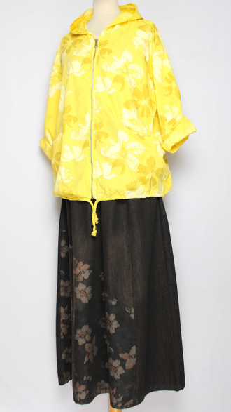Ветровка-пыльник хлопок "БЕЛЫЕ ЦВЕТЫ" желтая до р.54