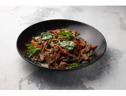 Теплый салат с телятиной и овощами (250 г.)
